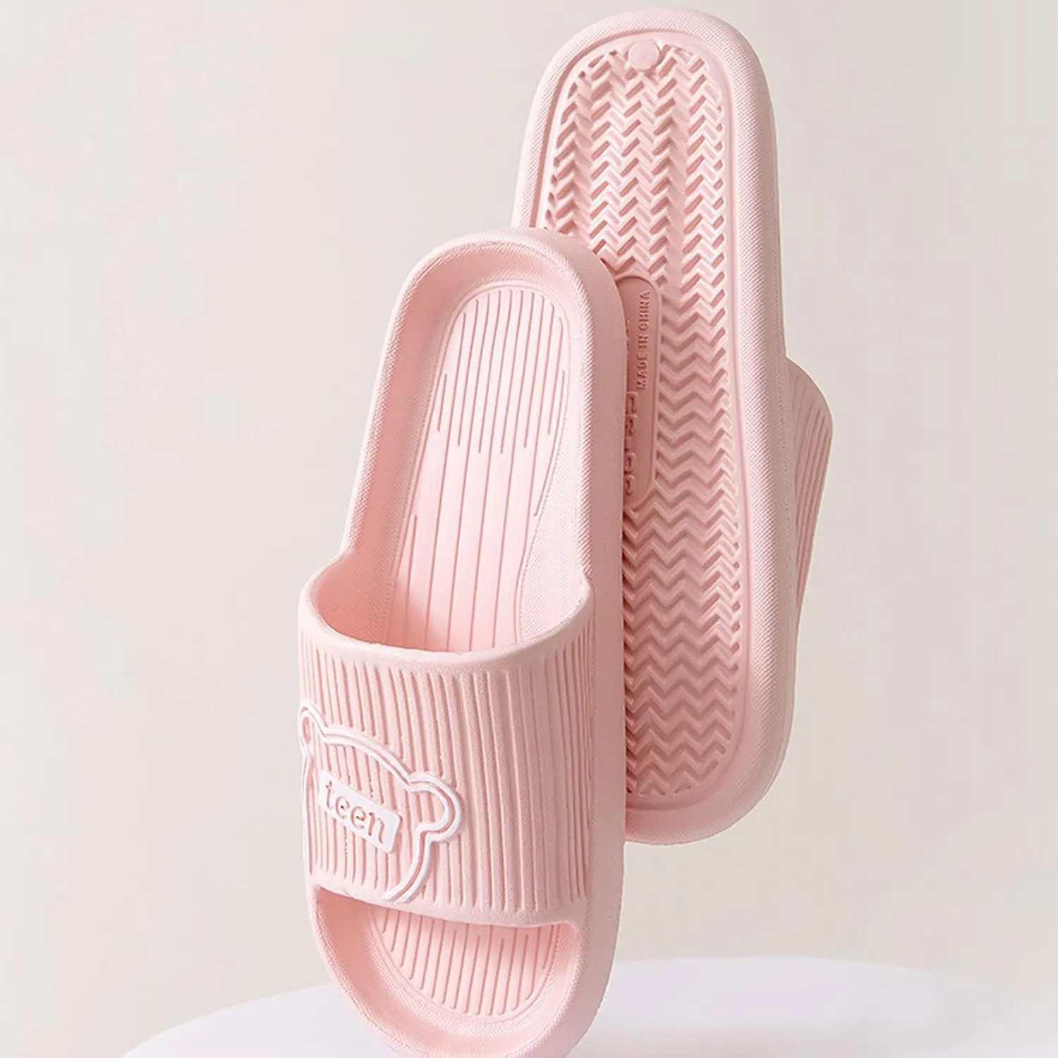 Cloud Slippers for Men Womens Slides Slides for Men Women Pool Comfortable Bathroom Slippers