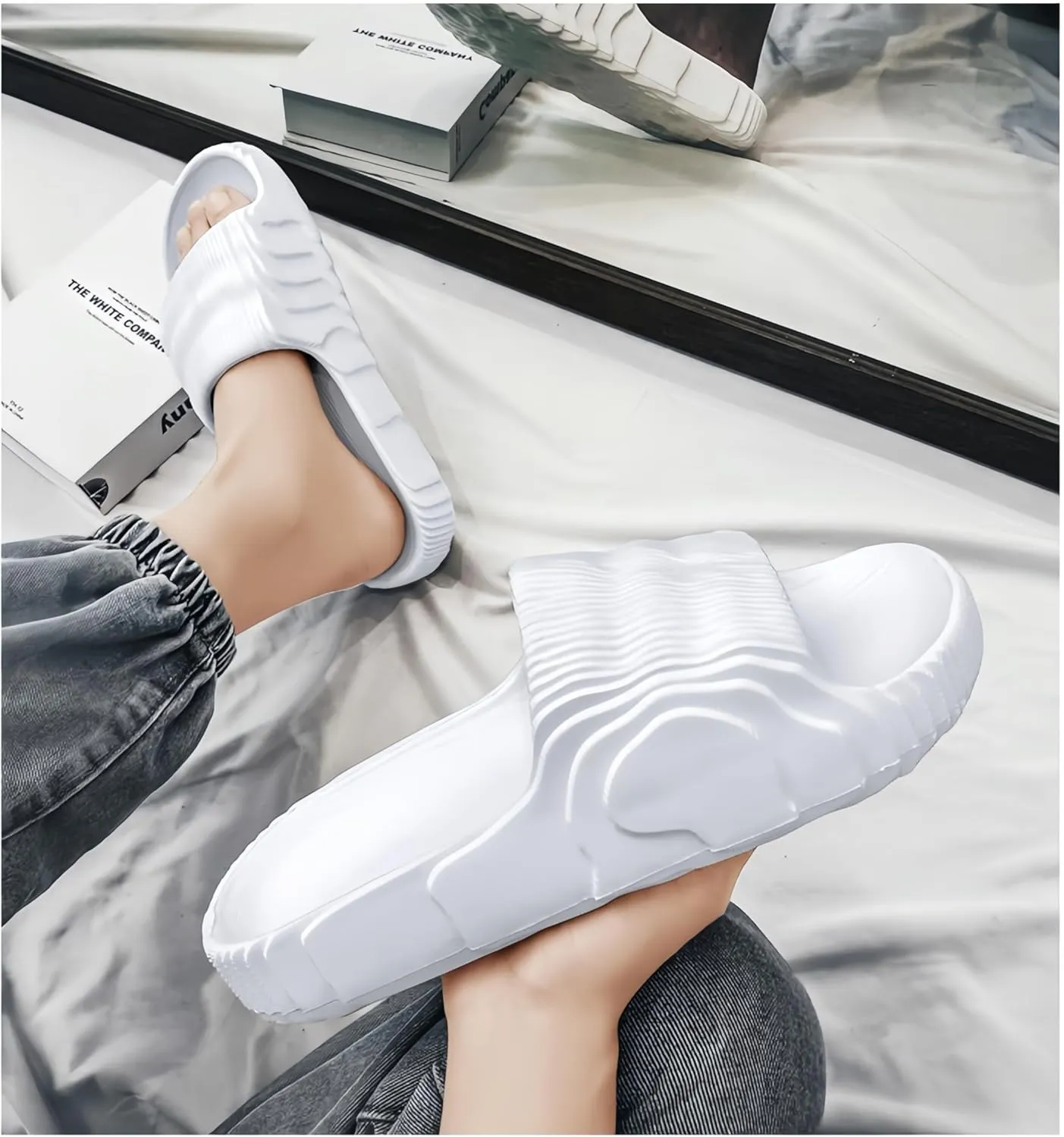 Cloud Slippers for Women and Men Thick Sole Non-Slip Slippers Shower Slippers Bathroom Sandals Pillow Slippers