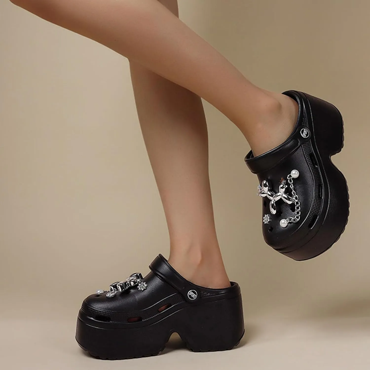 Fashion Women's Platform Clogs Anti Slip Slippers Beach Sandals Gardeners Clogs High Heeled Mule Slippers Gardening Shoes Sandals