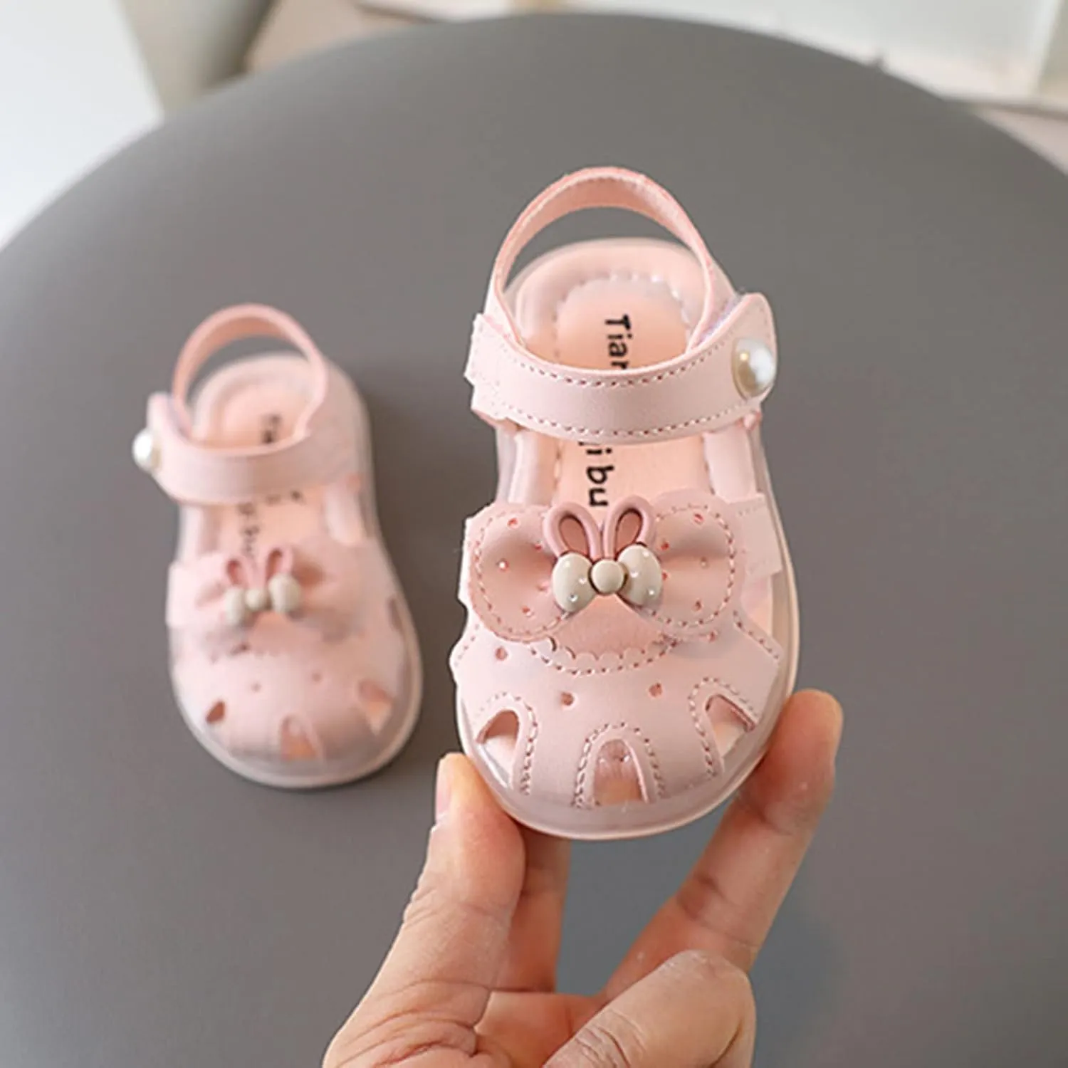 Light Up Sandals for Baby Girl Boy Cute Luminous Closed Toe Soft Sole Lightweight Breathable Running Sport Shoes