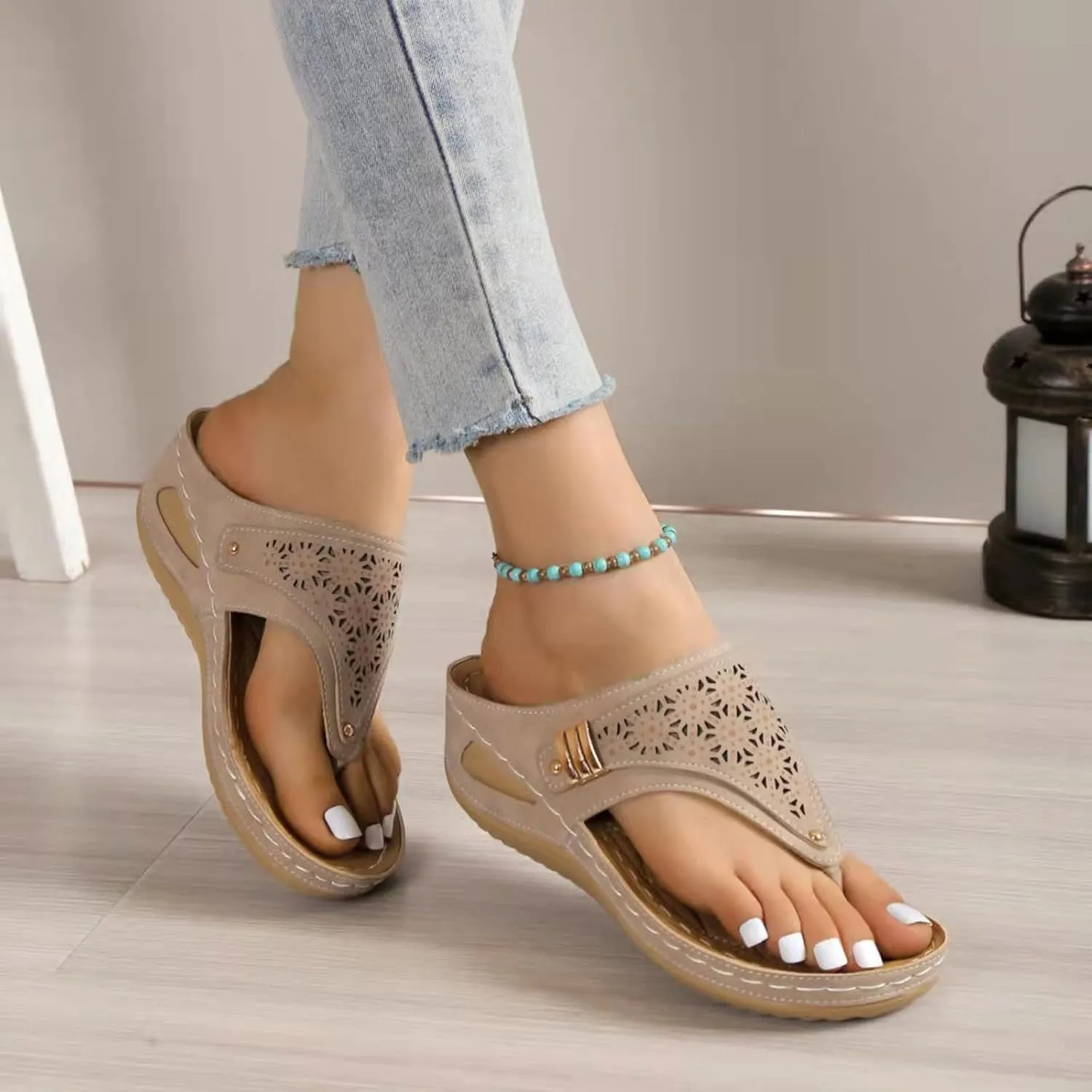 Orthopedic Sandals for Women Arch Support Orthotic Flip Flops with Yoga Mat Cushion Plantar Fasciitis Relief Adjustable Thong Straps Vacation Footwear Summer Beach Shoes