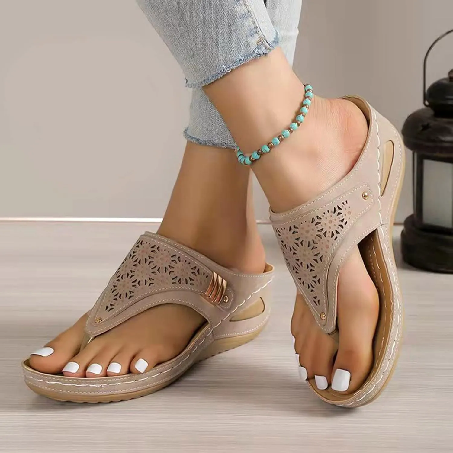 Orthopedic Sandals for Women Arch Support Orthotic Flip Flops with Yoga Mat Cushion Plantar Fasciitis Relief Adjustable Thong Straps Vacation Footwear Summer Beach Shoes