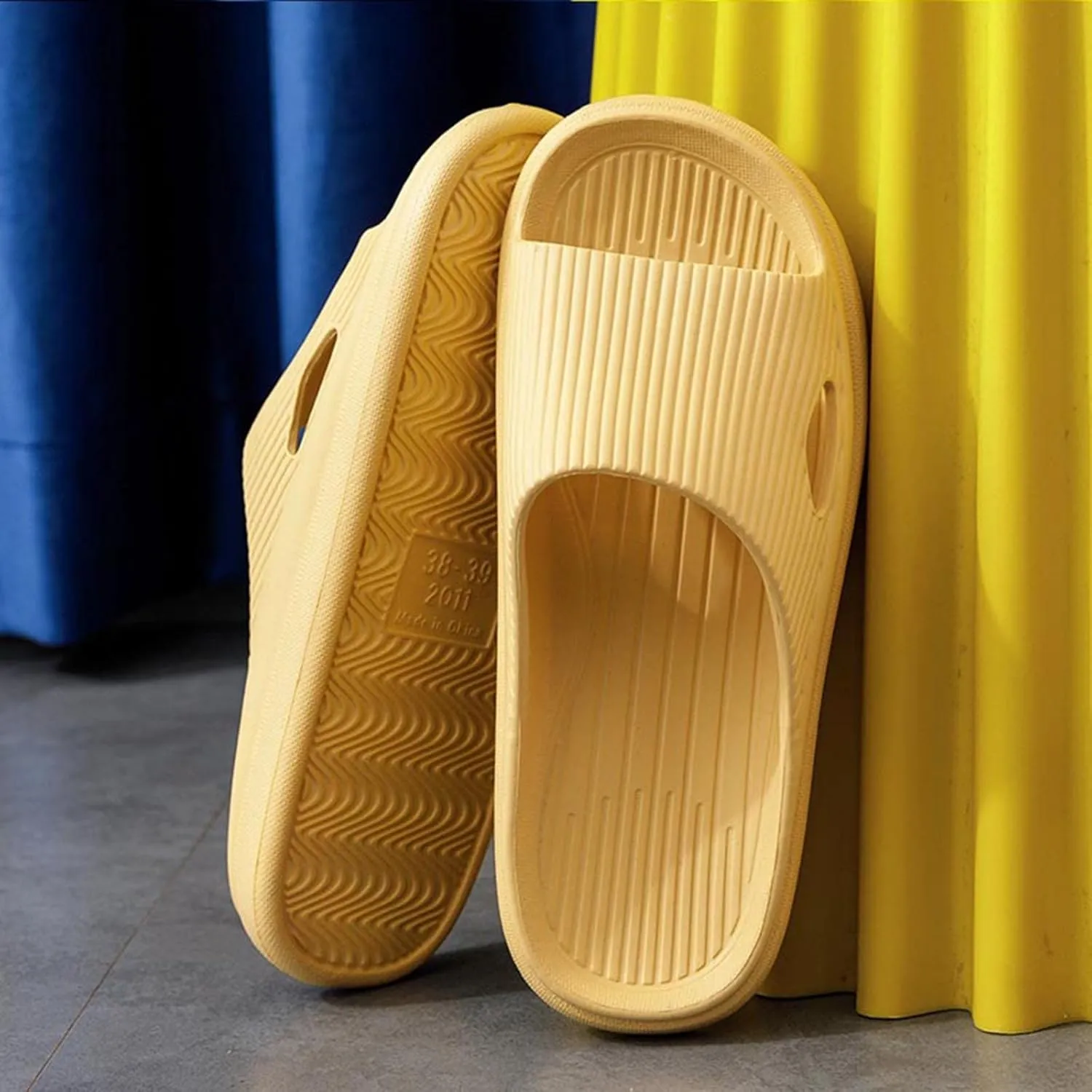 Slides for Men Womens Slides Mens Slippers for Women Quick Drying Living Room Lightweight Slippers